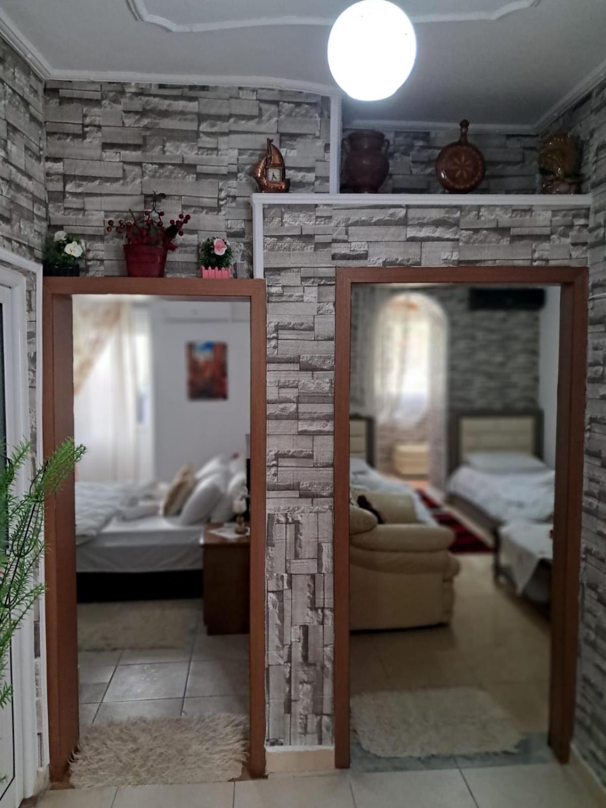 Olivia Guesthouse Gjirokastër Extérieur photo